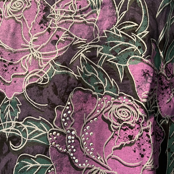 BLACK AND PURPLE LONG SLEEVE TSHIRT SIZE LARGE - Picture 6 of 8